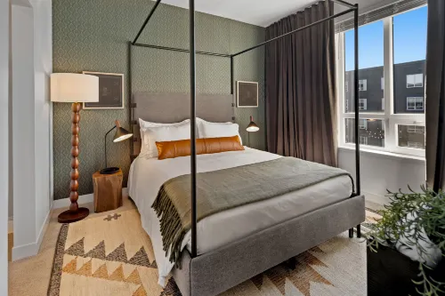 Sterling 1BR at Everett | Pool & Gym