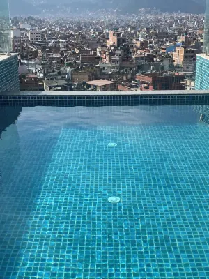 أمباسادور جاردين هوم