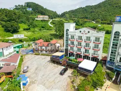 Buan Sanbada Pension โรงแรมใกล้บยอนซานอควาเวิลด์