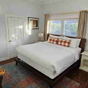 Ocean Breeze Oasis - Private Pool, AC, WiFi, 5-Min Drive to Beach Rooms