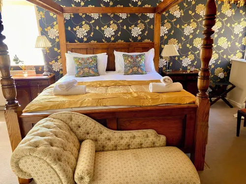 The Castle House Luxury Bed & Breakfast - Parkplatz