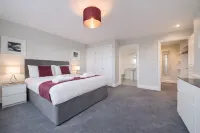 Roomspace -The Courtyard Penthouse - parking