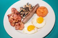 Balmoral Lodge - breakfast