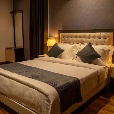 FA Gardens Hotels near Abad Nucleus Mall
