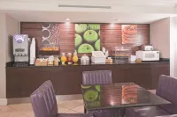 La Quinta Inn by Wyndham Salt Lake City Midvale - breakfast