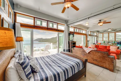 'Tortola Adventure' Private Villa: Ocean-View Pool - spa