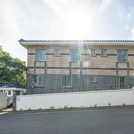 NeorangNarang Guesthouse Отели рядом с достопримечательностью «Дельфинарий Marine Park»