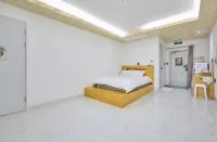 Epop Resort Pension