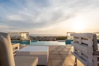Hotel Tarifa Lances, a member of Radisson Individuals - Pool