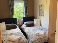 Country lodge retreat with hot tub Hotels in Otley