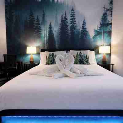 Resort 1BR Oasis Pool Spa Gym Reno Getaway Rooms