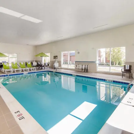 Comfort Suites Marietta-Parkersburg