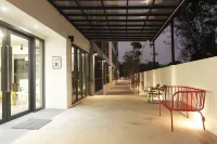 โรงแรมพอร์ท คานารี