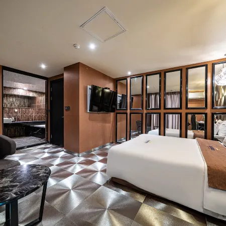 California Hotel