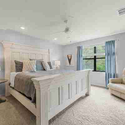 Pr66-8 4 Bedroom Condo Rooms