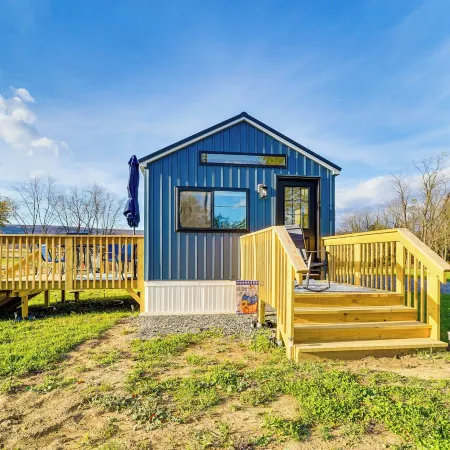 Little Blue Cabin! Country Stay Near Williamsport