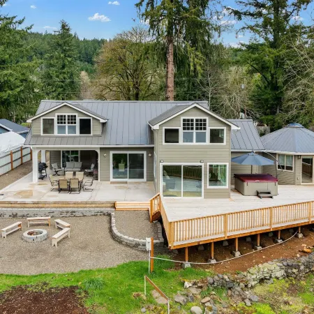 River's Rest - Waterfront Views, Hot Tub, Grill & Fire Pit 3 Bedroom Home