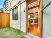 Charming 1-bedroom unit in tranquil Burien with WiFi, AC, private yard Hotels in Burien
