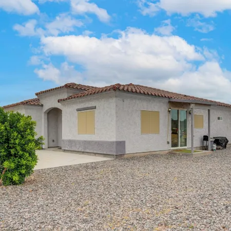 Mtn Views: Spacious Family Home in Casa Grande!