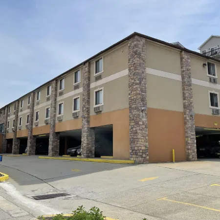 Days Inn by Wyndham Jersey City / NYC Area
