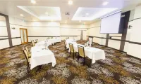 Burke and Wills Hotel Toowoomba - parking