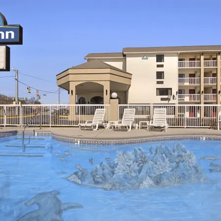 Days Inn by Wyndham Apple Valley Pigeon Forge/Sevierville Отели в г. Севьервилл
