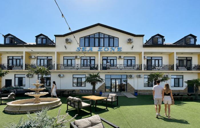 SeaZone Hotel