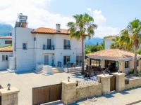 Poolside Bar Villa · Sea Views · Çatalköy Ξενοδοχεία στην πόλη 'Αγιος Επίκτητος
