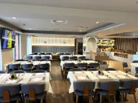 Hotel Aurel - breakfast