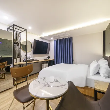 Incheon (Ganseok-dong) Hotel 101 Отели рядом с достопримечательностью «Универмаг Allive»