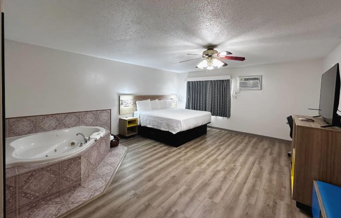 Days Inn by Wyndham Denison IA