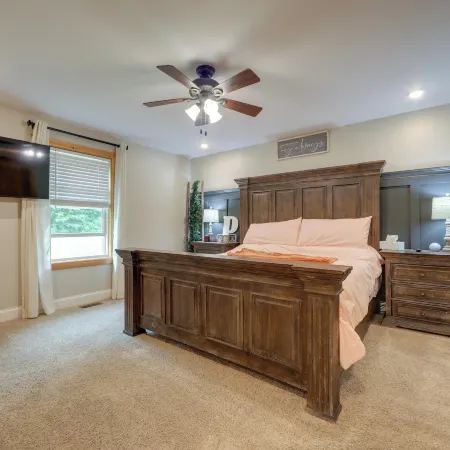 Pet Friendly Family Getaway on 15 Acres!
