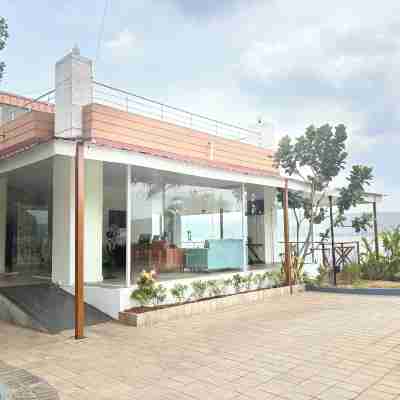 Riverfront Mrugavani Hotel Exterior