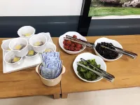 호텔 크라운 힐스 다카오카 - 조식 운영