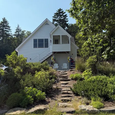Air-Conditioned Ocean Point Oceanfront with Lawn & Beach Ξενοδοχεία στην πόλη Boothbay