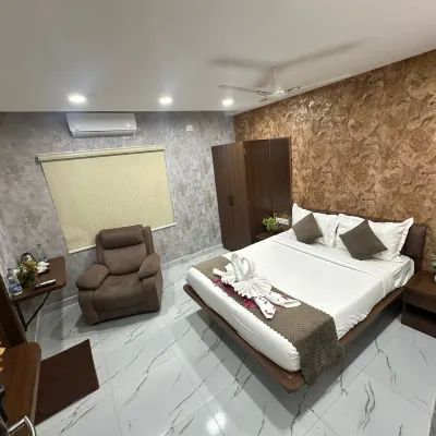 HOTEL APEX INN SHAMSHABAD Các khách sạn gần Sân vận động Mommsenstadion