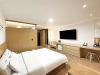 Wate Hotel โรงแรมใกล้สนามกีฬามังมา