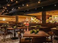德雷飯店 TopGolf 高爾夫娛樂練習場附近的飯店