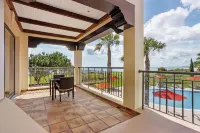 Cascade Wellness Resort - Romantic