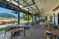 Yellowstone Valley Lodge, Ascend Hotel Collection - parking