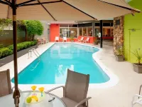 Staypineapple, University Inn, University District Seattle Hotels near Northgate Mall