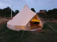 5m XL Bell Tent with Log Burner Near Whitby - Homestays