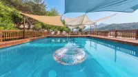 Gapyeong Captain Caravan and Glamping - Mountain view