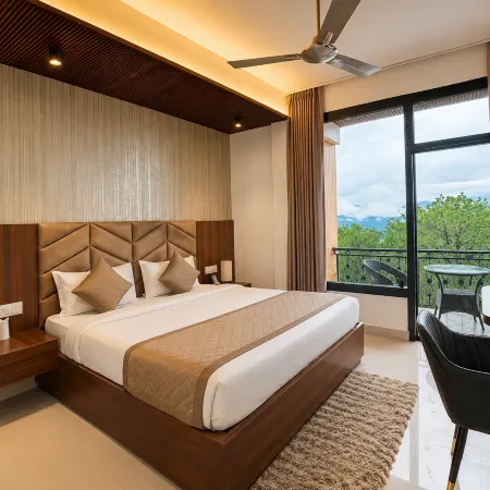 Hotel Heaven and Hills