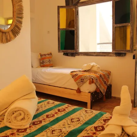 Riad tumsilt