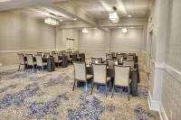 Doubletree Suites by Hilton at the Battery Atlanta - 4-Star