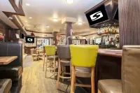 Sandman Hotel & Suites Kelowna - Barer