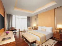 Taj City Centre Gurugram Hotels near DLF Phase I