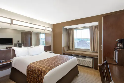 Microtel Inn & Suites by Wyndham Mansfield - 2-Star