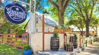 Stoneflower Dual Studio Stay - 4-Star